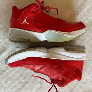 Nike Jordan Max Aura 3 University Red Black Basketball Shoes Youth Size 6Y